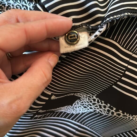 Won Moa Vintage Giraffe Print Chiffon button front blouse long sleeve - Picture 7 of 7